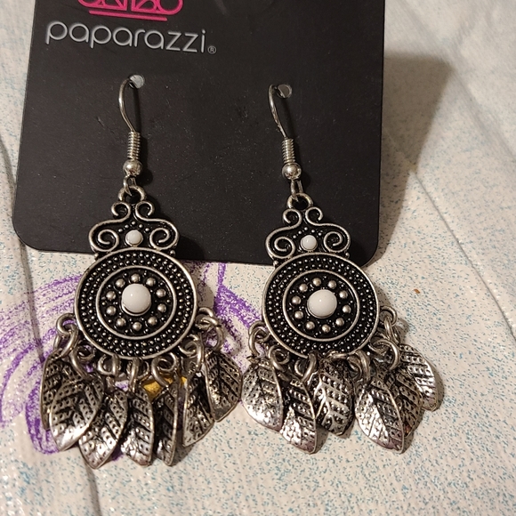 Jewelry - Picture 4 of 15